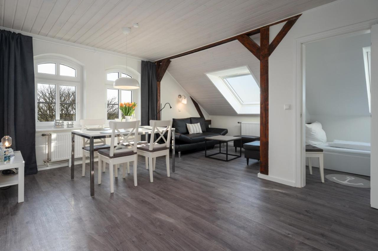 Apartment Hemenswarft Direkt An Der Nordsee Mit Meerblick Emmelsbull-Horsbull