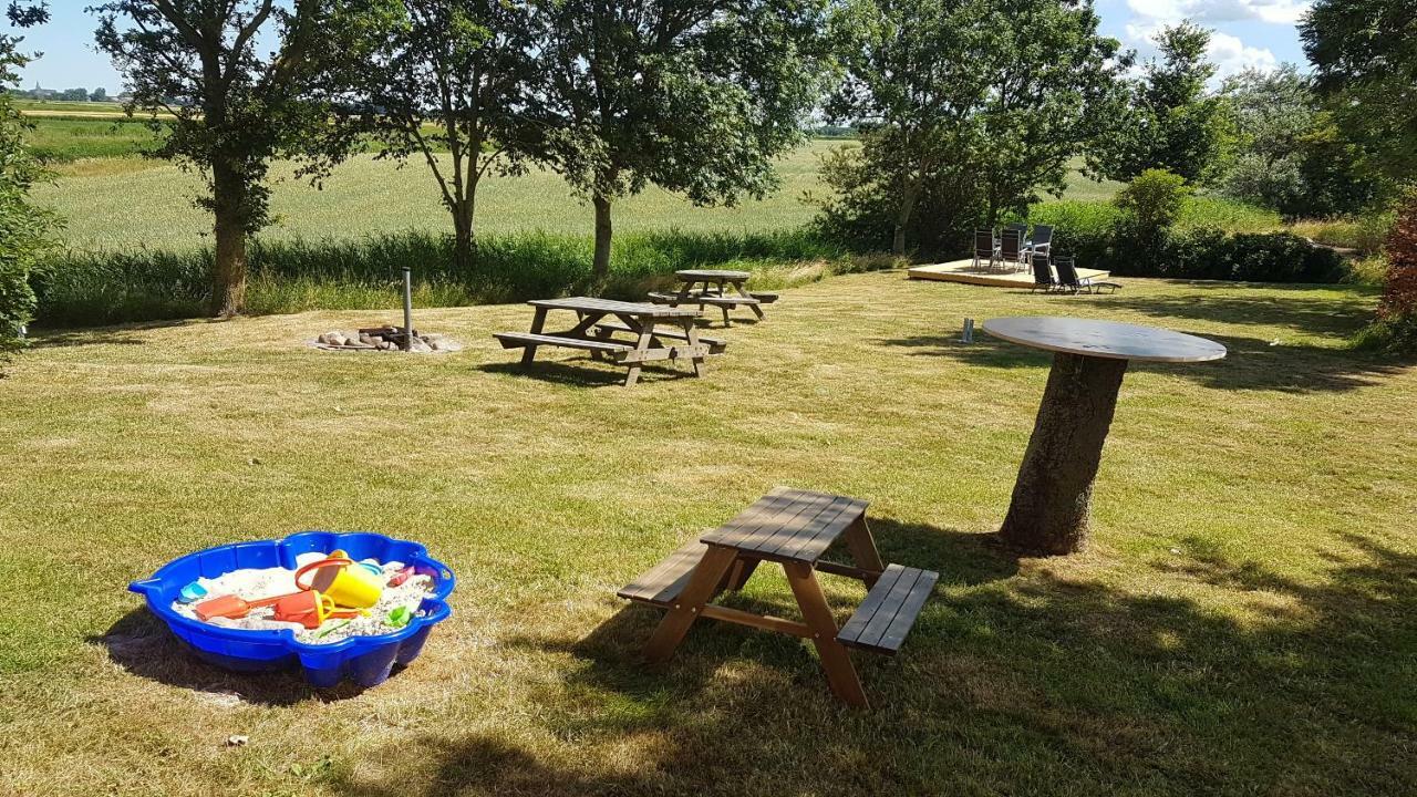 Apartment Hemenswarft Direkt An Der Nordsee Mit Meerblick Emmelsbull-Horsbull
